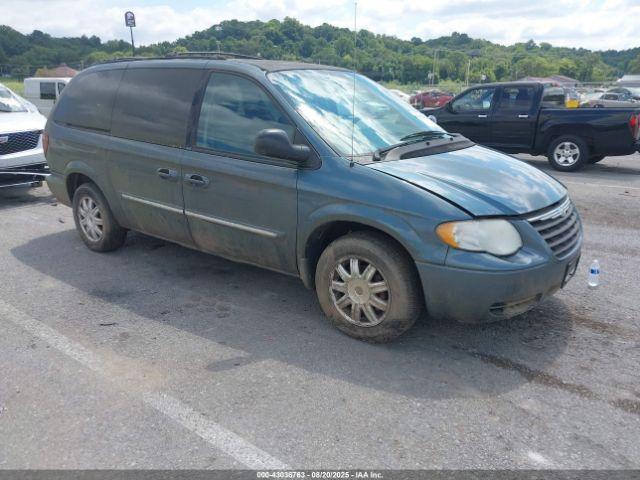  Salvage Chrysler Town & Country