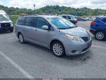  Salvage Toyota Sienna