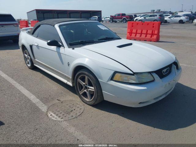  Salvage Ford Mustang