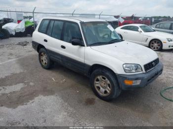 Salvage Toyota RAV4