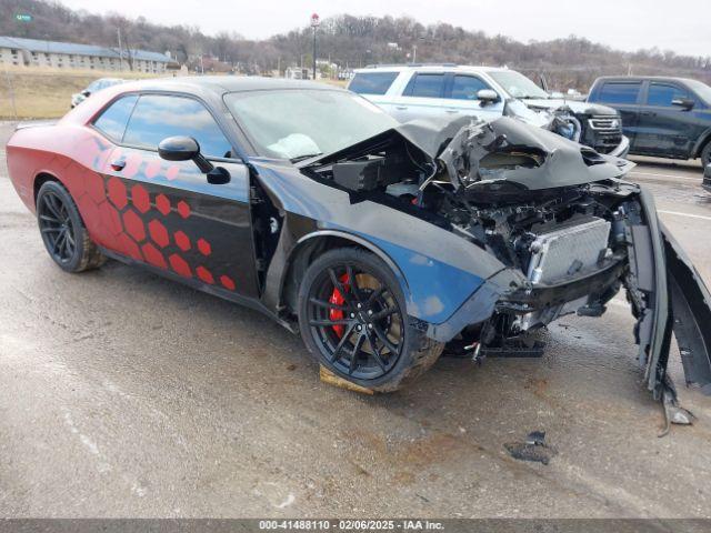  Salvage Dodge Challenger