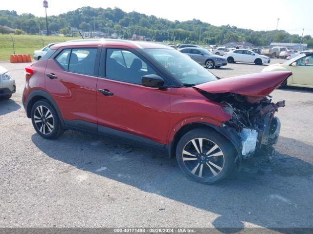  Salvage Nissan Kicks
