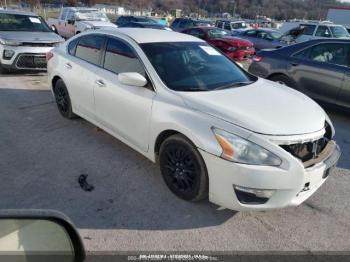  Salvage Nissan Altima