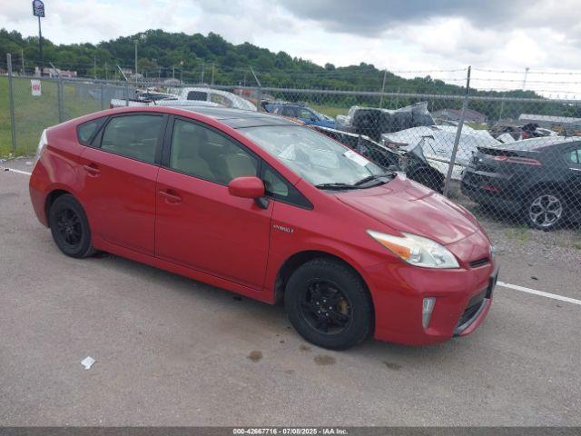  Salvage Toyota Prius