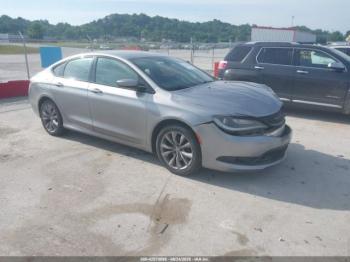  Salvage Chrysler 200