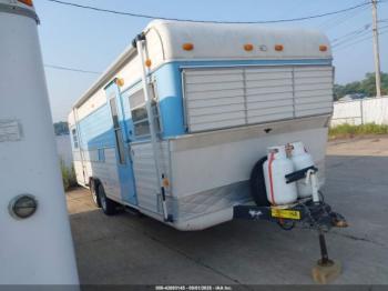  Salvage Holiday Rambler Trail Seeker