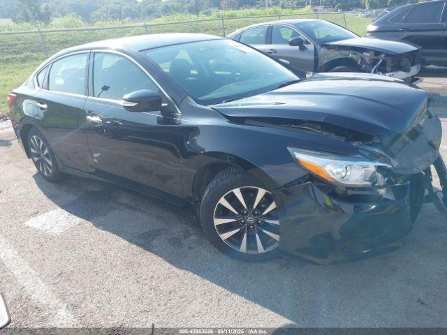  Salvage Nissan Altima