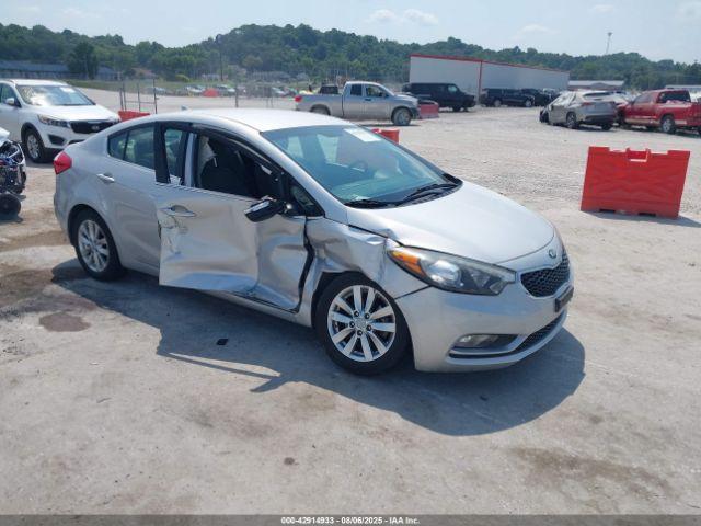  Salvage Kia Forte