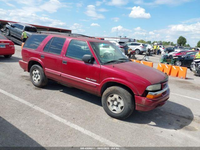  Salvage Chevrolet Blazer