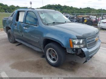  Salvage Chevrolet Avalanche 1500