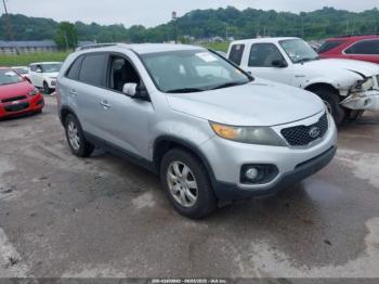  Salvage Kia Sorento