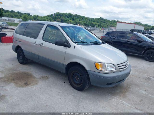  Salvage Toyota Sienna