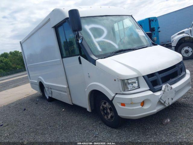  Salvage Isuzu Npr