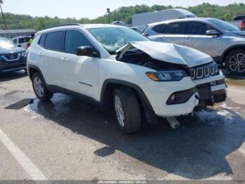  Salvage Jeep Compass