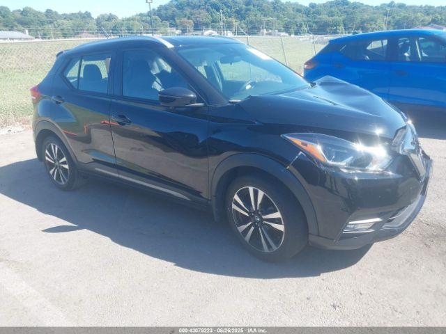  Salvage Nissan Kicks