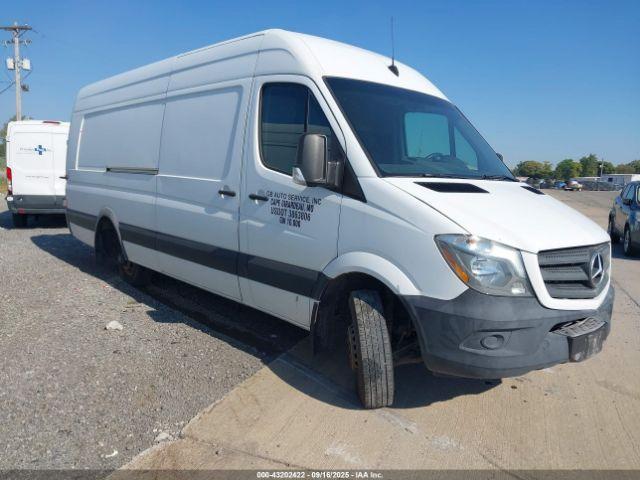  Salvage Mercedes-Benz Sprinter 3500