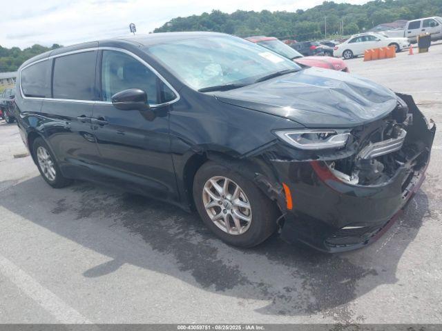  Salvage Chrysler Pacifica