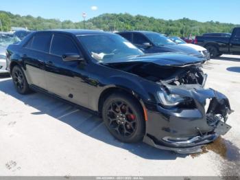  Salvage Chrysler 300