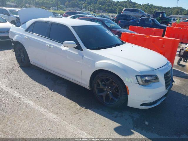  Salvage Chrysler 300
