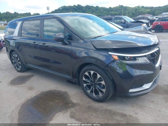  Salvage Kia Carnival
