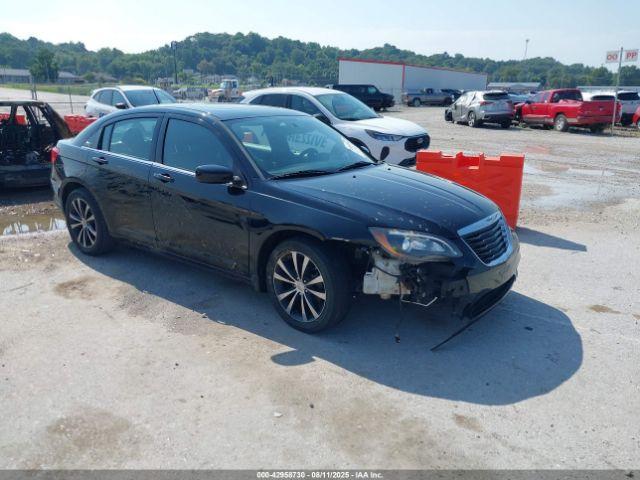  Salvage Chrysler 200