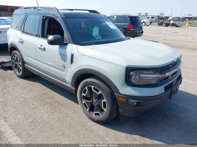  Salvage Ford Bronco