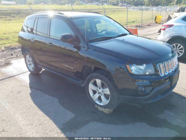  Salvage Jeep Compass