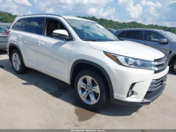  Salvage Toyota Highlander