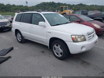  Salvage Toyota Highlander