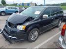 Chrysler Town & Country Touring-l Image 2