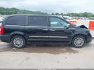 Chrysler Town & Country Touring-l Image 11