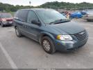 Chrysler Town & Country Image 1