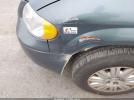 Chrysler Town & Country Image 2