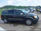 Chrysler Town & Country Touring-l Image 12