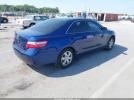 Toyota Camry Le Image 3