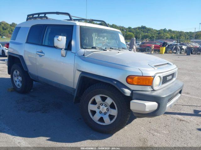  Salvage Toyota FJ Cruiser