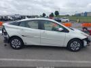 Toyota Prius Two Image 9