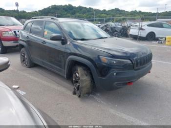  Salvage Jeep Cherokee