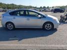 Toyota Prius Four Image 9