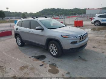  Salvage Jeep Cherokee