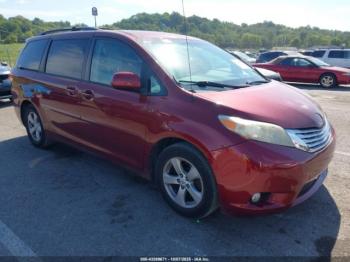  Salvage Toyota Sienna