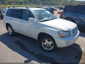  Salvage Toyota Highlander