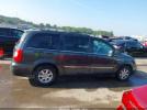 Chrysler Town & Country Touring Image 8