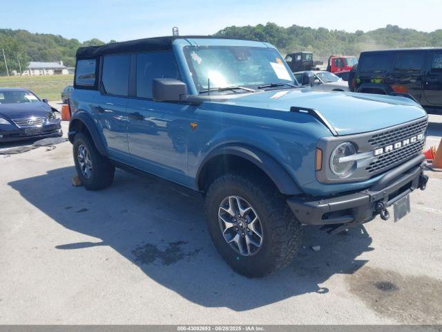  Salvage Ford Bronco