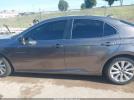 Toyota Camry Le Image 17