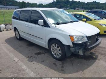  Salvage Chrysler Town & Country