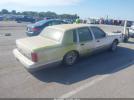 Lincoln Towncar Image 7