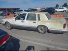 Lincoln Towncar Image 10
