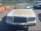 Lincoln Towncar Image 11