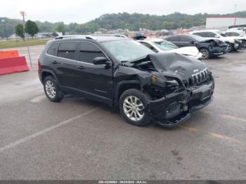  Salvage Jeep Cherokee